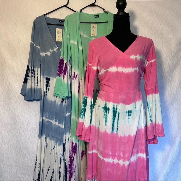 Tie Dye Bell Sleeve Maxi Wrap Dress / Empire
Line Long Maxi Dress OS - Picture 7 of 11